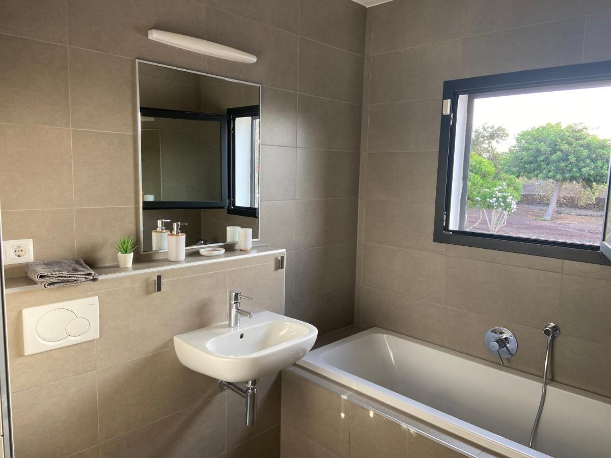 Heated & Shared Pool Villa Matriana 36A, North Shore Villas Lajares Eksteriør billede